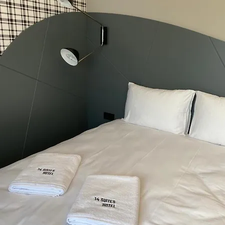14 Suites Aparthotel *
